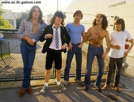 35 años sin Bon Scott.