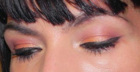 Ahumado naranja para una propuesta algo gris (Look, Outfit y manicura)