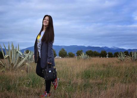 Red Sneakers, comfy look