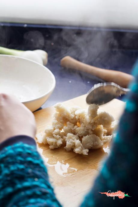 Sopa de pastel de arroz - Tteokguk 떡국