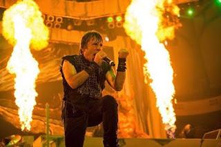 Bruce Dickinson (Iron Maiden) tiene cáncer
