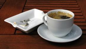 Café y tabaco.