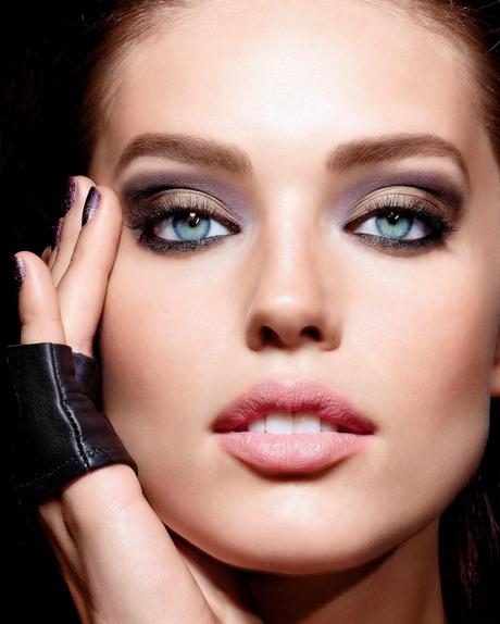 Maybelline apuesta al color.