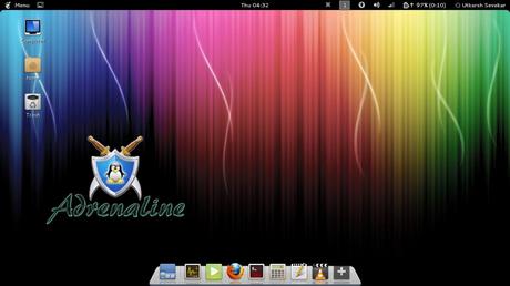 Rebellin Linux 2.5 diseñada para novatos con las aplicaciones esenciales.