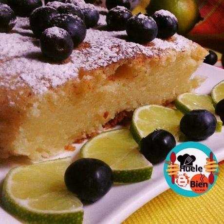 Pudín de lima con arándanos