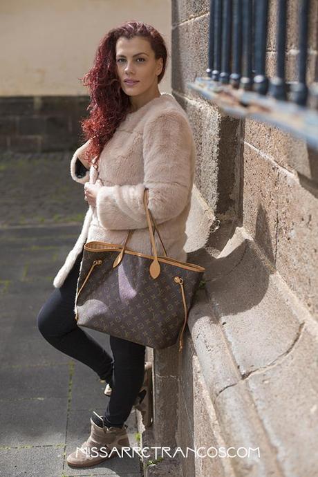 OUTFIT: Combinar un abrigo peludo.