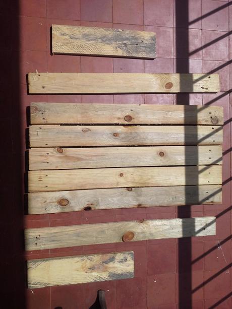 Baldas hechas a partir de un palé Baldas hechas a partir de un palé