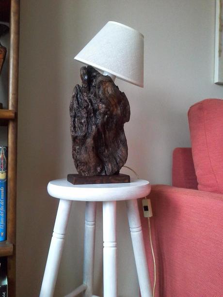 Lámpara reciclada con elementos naturales Lámpara reciclada con elementos naturales