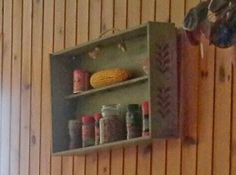 Caja de botellas convertida en especiero