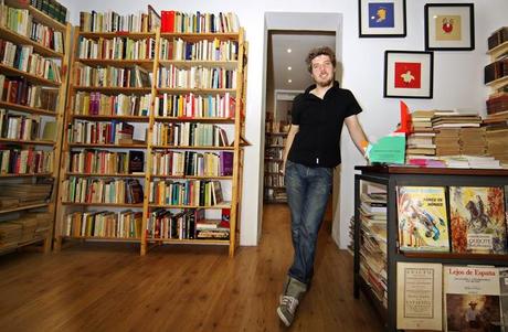 Entrevistamos a Pepe Olona, director y coordinador de la librería Arrebato Libros, de Madrid