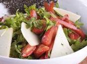 Ensalada rúcula frutillas