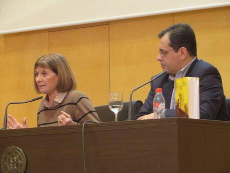 DOCE LUNAS - ALICIA GIMÉNEZ BARTLETT