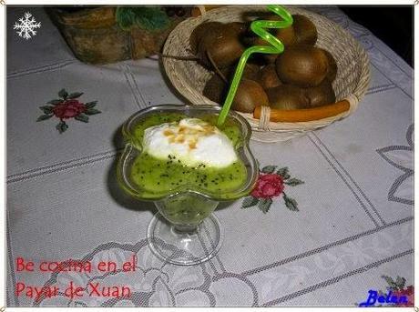 Copa de queso y kiwis caseros