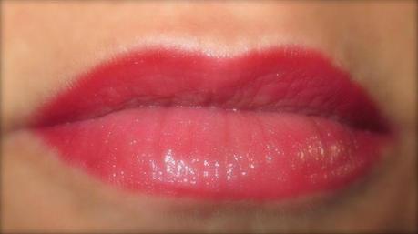 labial, brillo de labios, pintalabios, gloss, brillo espejo y lud, maquillaje, makeup, belleza, mujer, 