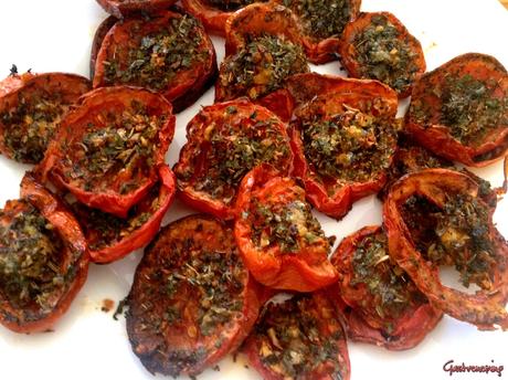 Focaccia caprese de tomates asados