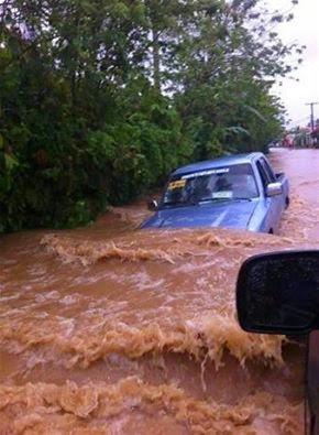 Nagua bajo un real estado de emergencia por inundaciones.