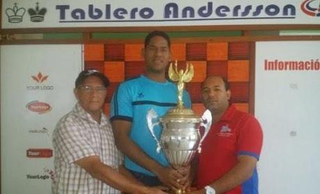 REPUBLICA DOMINICANA.- Luis Lorenzo gana Nacional de Ajedrez sub 2100