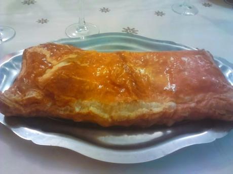 Hojaldre de salmón y mantequilla de finas hierbas Hojaldre de salmón y mantequilla de finas hierbas