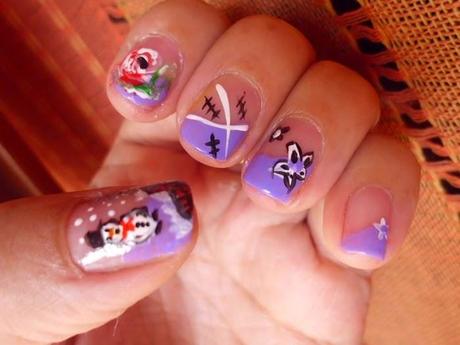 manicura con decoraciones