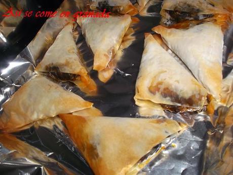 Samosas de pera y morcilla