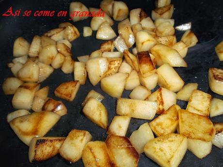 Samosas de pera y morcilla