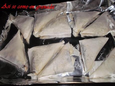 Samosas de pera y morcilla