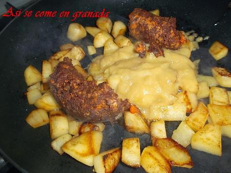 Samosas de pera y morcilla