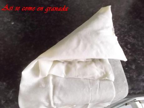 Samosas de pera y morcilla