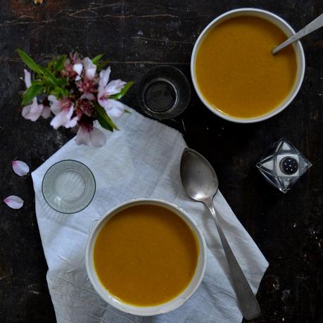 CREMA DE LENTEJAS ROJAS CON CÚRCUMA