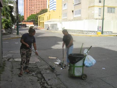 EL RECREO - Mantenimiento de las Calles y Aceras