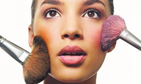 Come mettere il blush – Como aplicar el rubor