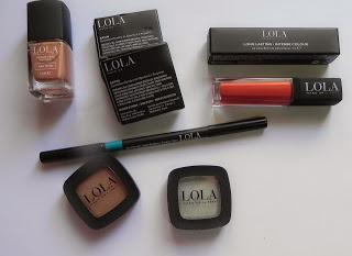 Novedades LOLA Makeup: Colección Light Fantastic (Info y swatches)