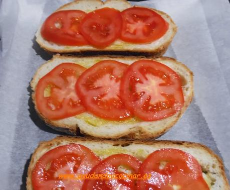 Tostas de Pechuga de Pavo y Queso Gratinadas