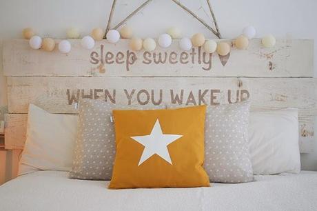 Cambio total de mi dormitorio con una funda de cojín MOSTAZA! Cambio total de mi dormitorio con una funda de cojín MOSTAZA!