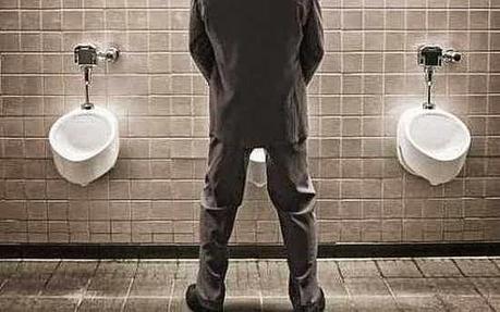 Orinar parados