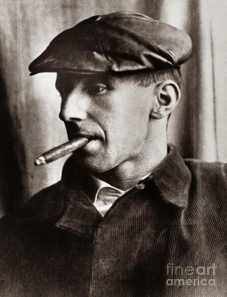 Buenas noches: Bertolt Brecht: Organización y Sobre si existe un dios: