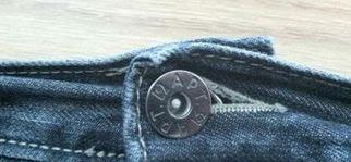 Como arreglar un cierre de jean que se baja