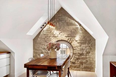 Atico con paredes de ladrillo/ Penthouse with brick walls