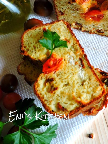 ¡ Cake salado de tomates confitados y queso feta !
