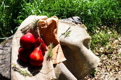 VACACIONES EN EL CAMPO: POLENTA Y TOMATES ASADOS AL DISCO Y TARTA INVERTIDA DE PERAS **2DA PARTE**