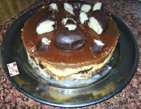 TARTA RELLENA DE DONUTS