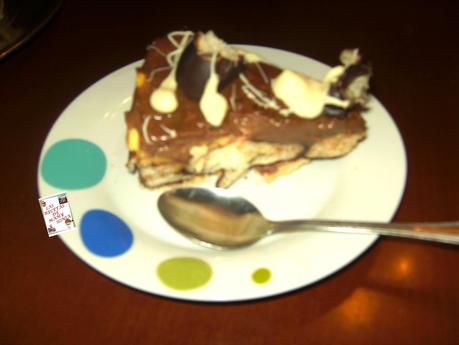 TARTA RELLENA DE DONUTS