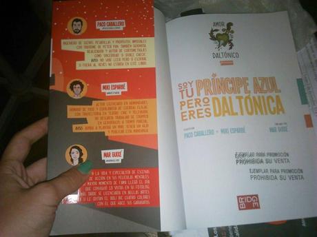 Foto-reseña: Soy tu príncipe azul pero eres daltónica de Paco Caballero y Miki Esparbé