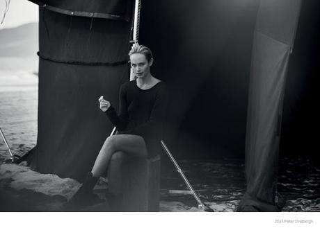 Amber Valleta posa en blanco y negro para Peter Lindbergh