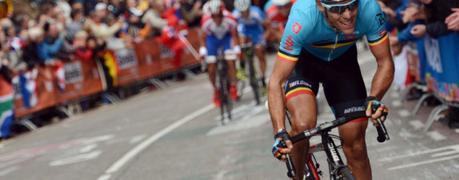 Por estas cosas nos gusta el #ciclismo (vídeo)