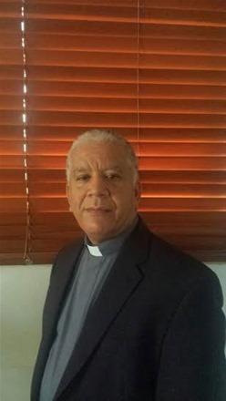 Tal como se lo había pedido, Papa releva a monseñor Felipe Núñez.