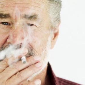 ¿Manchas en los dientes? Causas principales tabaco-dientes