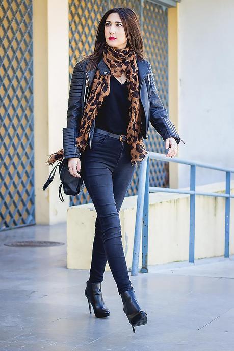 Black+Black=The Perfect Combo Black+Black=The Perfect Combo