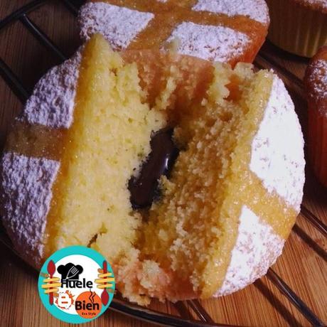 Muffins de naranja rellenos de chocolate