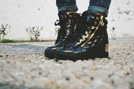 VINTAGE LOOK